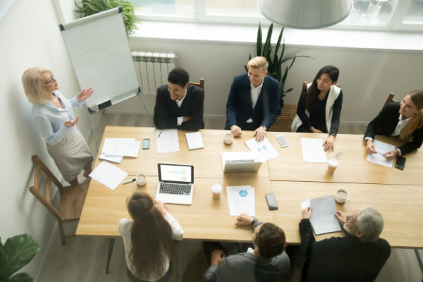 Con este contenido de curso profesional el alumno aprenderá a identificar los canales y técnicas de reclutamiento más adecuados al perfil demandado, abarcando el análisis de necesidades de la empresa y las diferentes pruebas de selección, así como la elaboración de informes para la decisión final.